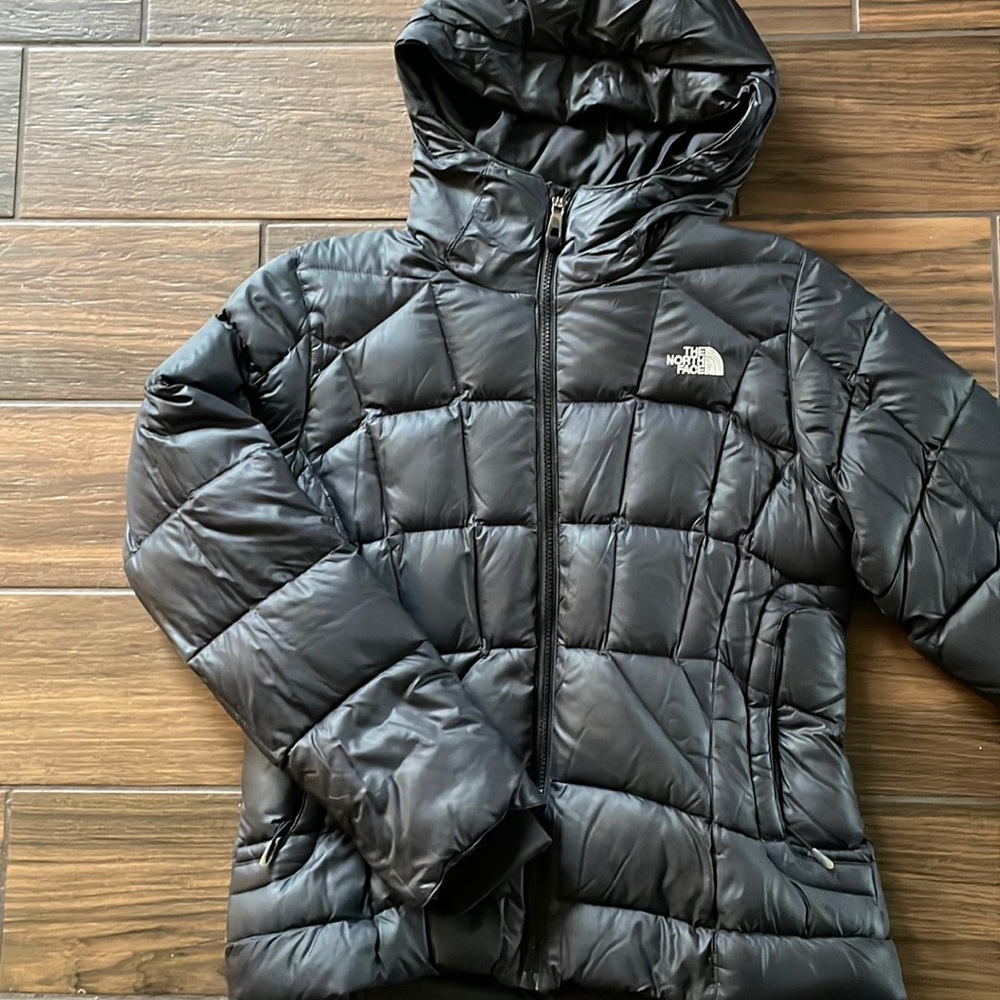 Women’s north face puffer coat